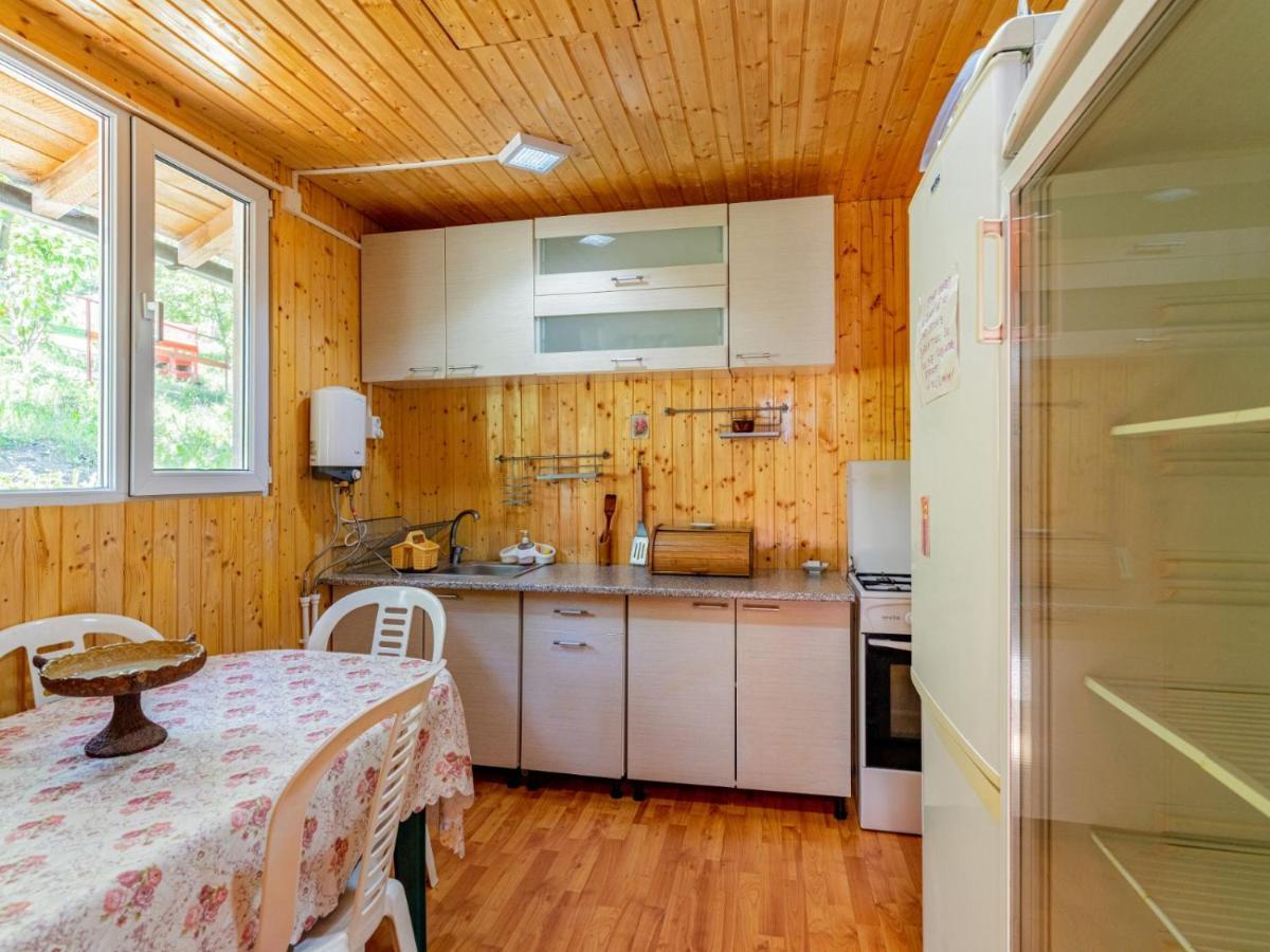 Casuta Cu Trandafiri Slănic Exterior foto