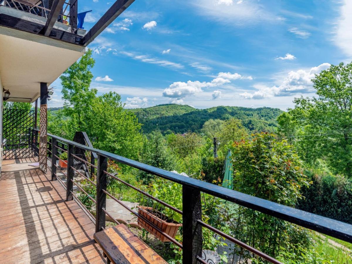 Casuta Cu Trandafiri Slănic Exterior foto